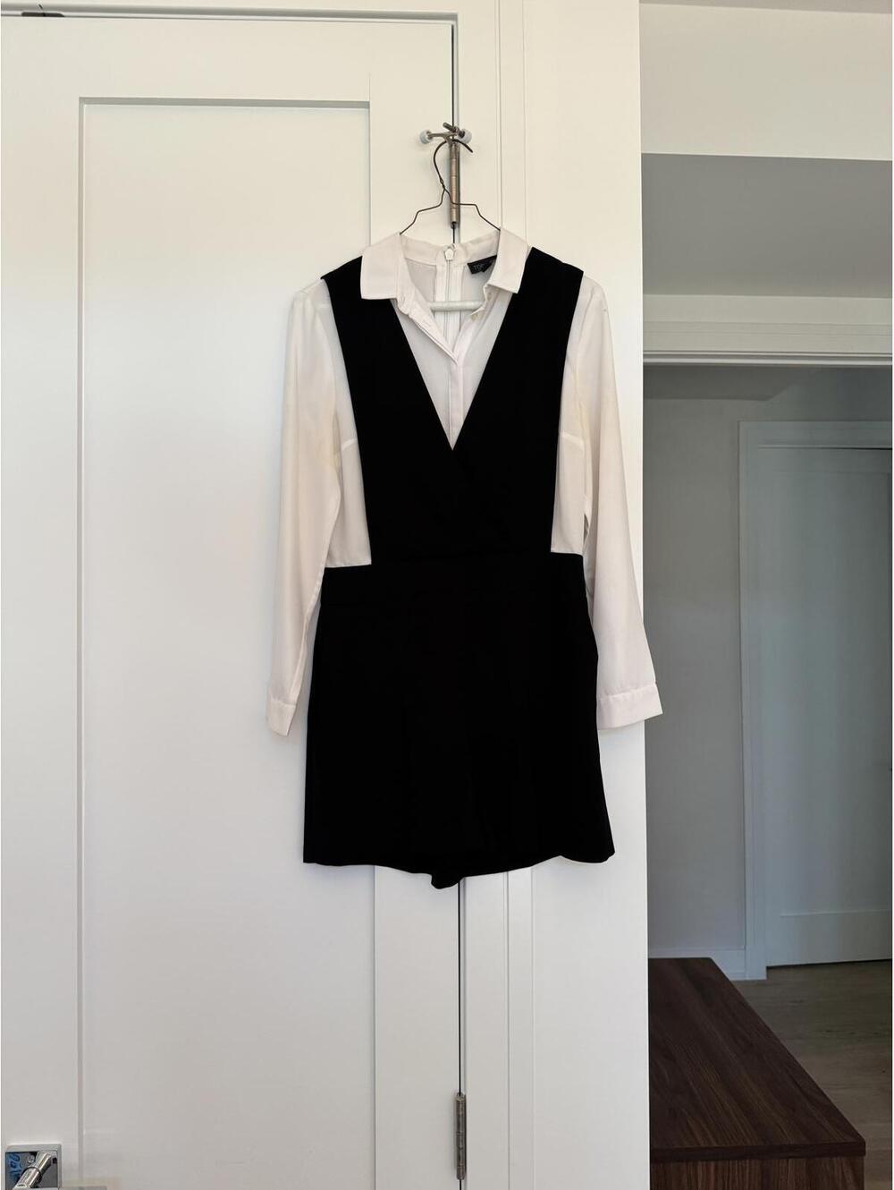 Top Shop Black and White Long Sleeve Tuxedo Shorts Romper - Sz 6